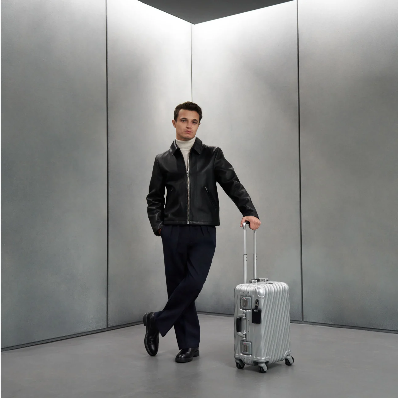 TUMI 19 Degree Aluminum Collection