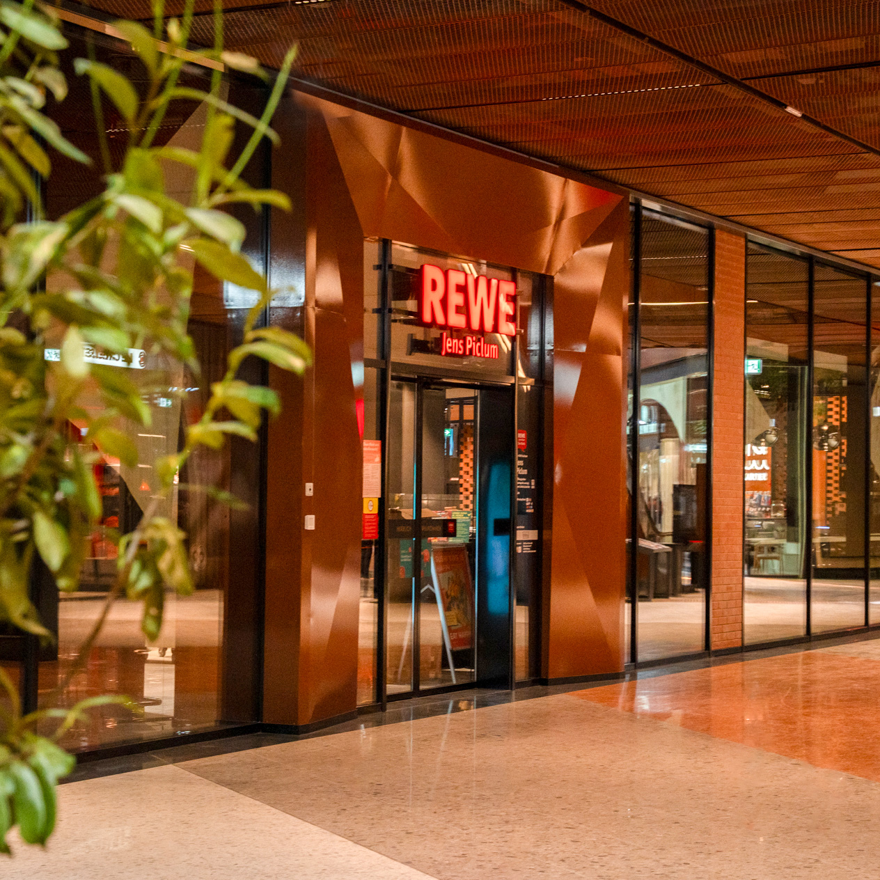 REWE | Westfield Hamburg-berseequartier