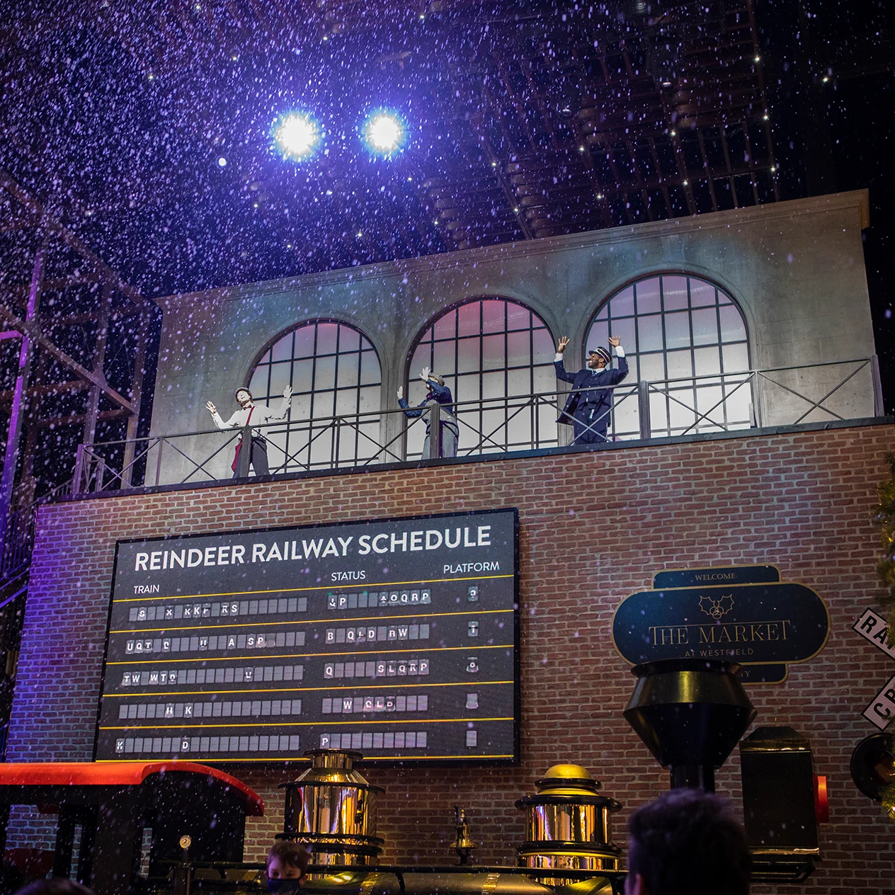 Holiday Performances & Snowfall